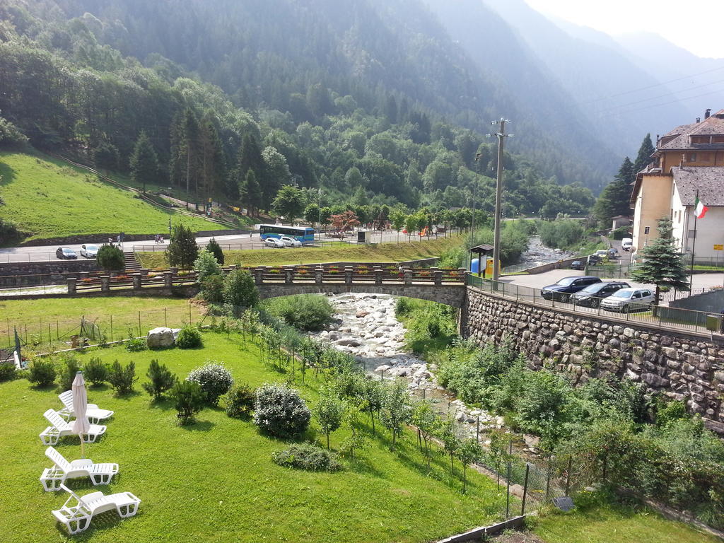 Hotel Pedretti Бранци Экстерьер фото